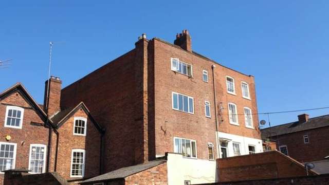  Image of 1 bedroom Ground Flat to rent in The Tything Worcester WR1 at 26 Tything  Worcester, WR1 1JL