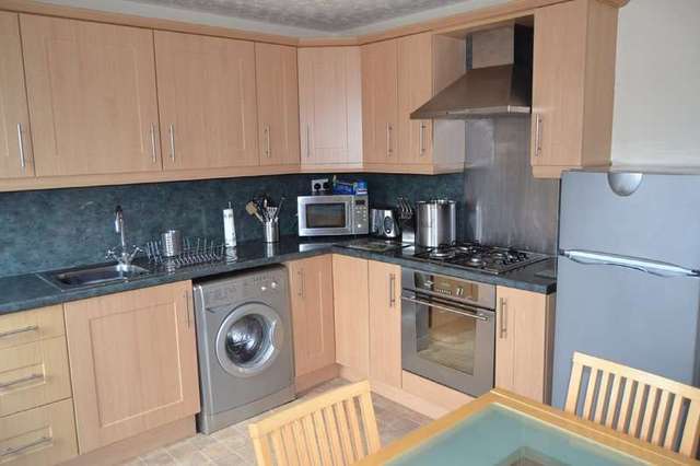  Image of 2 bedroom Town House to rent in Branstone Grove Ossett WF5 at Gawthorpe Ossett, WF5 9ST