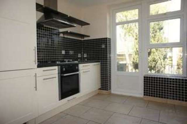  Image of 4 bedroom Terraced house to rent in Broadwater Road London SW17 at Broadwater Road  Tooting, SW17 0DX