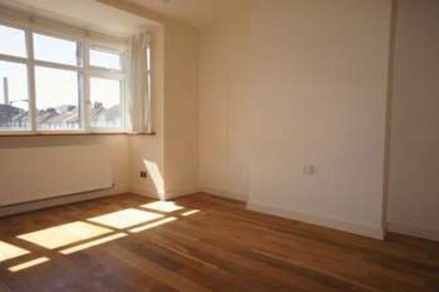  Image of 4 bedroom Terraced house to rent in Broadwater Road London SW17 at Broadwater Road  Tooting, SW17 0DX