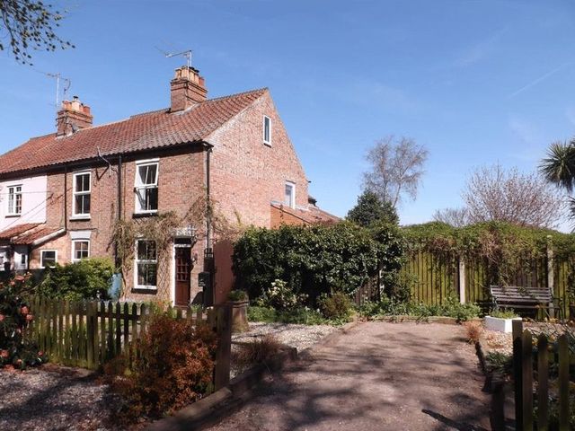  Image of 3 bedroom Terraced house for sale in Lound Road Browston Great Yarmouth NR31 at Lound Road Browston Great Yarmouth, NR31 9DS