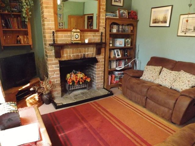  Image of 3 bedroom Terraced house for sale in Lound Road Browston Great Yarmouth NR31 at Lound Road Browston Great Yarmouth, NR31 9DS