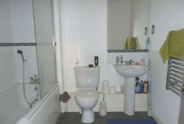  Image of 2 bedroom Flat for sale in Eaton Avenue Slough SL1 at Burnham Gate  Slough, SL1 6EZ