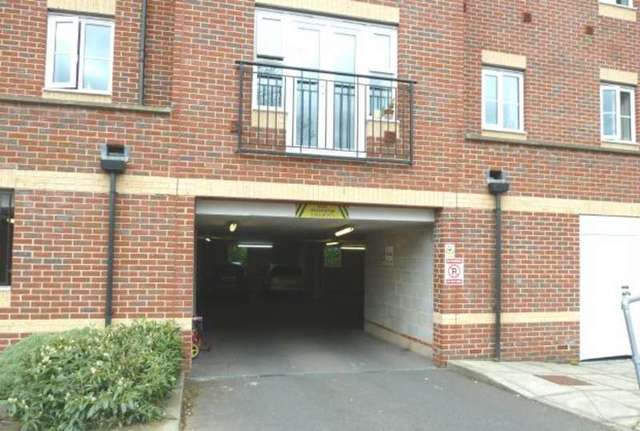  Image of 2 bedroom Flat for sale in Eaton Avenue Slough SL1 at Burnham Gate  Slough, SL1 6EZ