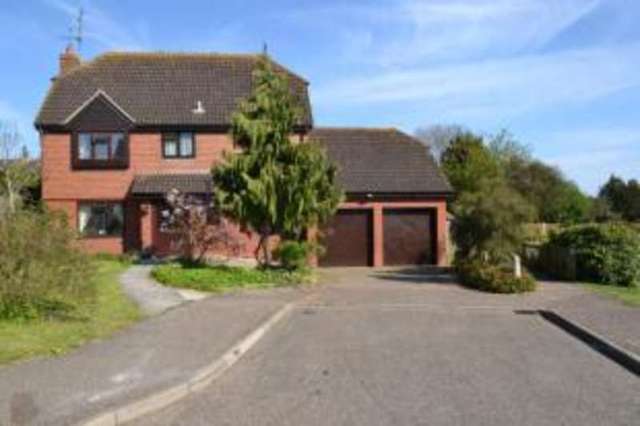  Image of 4 bedroom Detached house for sale in Hornet Way Burnham-on-Crouch CM0 at Burnham-on-Crouch Essex Burnham-on-Crouch, CM0 8EW
