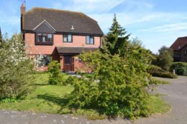  Image of 4 bedroom Detached house for sale in Hornet Way Burnham-on-Crouch CM0 at Burnham-on-Crouch Essex Burnham-on-Crouch, CM0 8EW