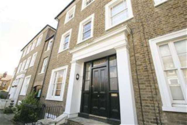  Image of 2 bedroom Flat to rent in The Park London W5 at The Park Ealing London, W5 5NF