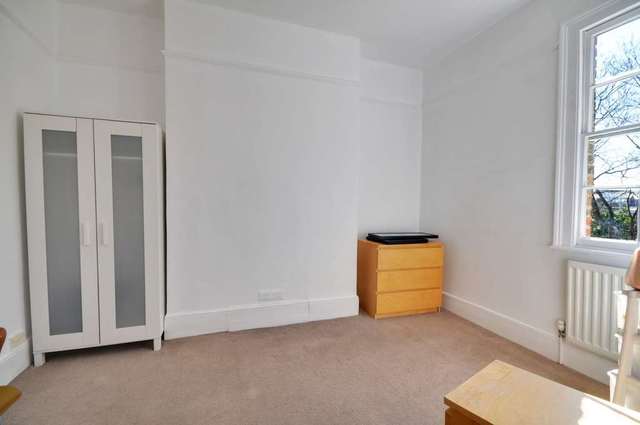  Image of 2 bedroom Flat to rent in The Park London W5 at The Park Ealing London, W5 5NF