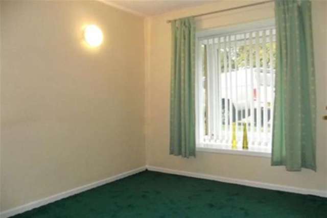  Image of 1 bedroom Flat to rent in The Furlongs Hamilton ML3 at Hamilton, ML3 0DZ