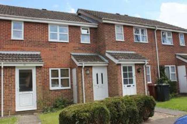  Image of 2 bedroom Terraced house to rent in Caernarvon Road Chichester PO19 at Caernarvon Road  Chichester, PO19 7YB