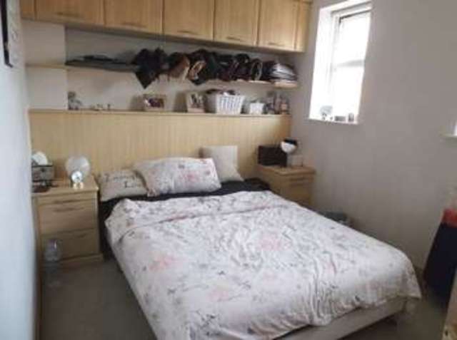  Image of 2 bedroom Terraced house to rent in Caernarvon Road Chichester PO19 at Caernarvon Road  Chichester, PO19 7YB