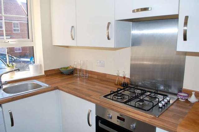  Image of 2 bedroom Flat to rent in Cardinal Place Southampton SO16 at Southampton, SO16 4HN