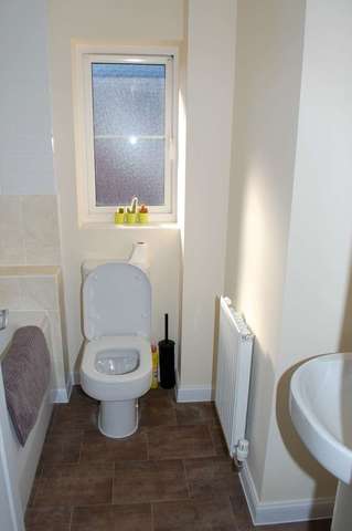  Image of 2 bedroom Flat to rent in Cardinal Place Southampton SO16 at Southampton, SO16 4HN