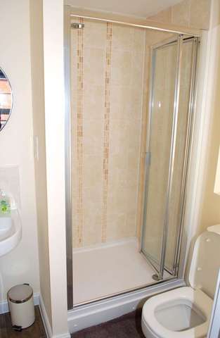  Image of 2 bedroom Flat to rent in Cardinal Place Southampton SO16 at Southampton, SO16 4HN