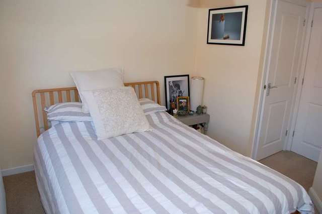  Image of 2 bedroom Flat to rent in Cardinal Place Southampton SO16 at Southampton, SO16 4HN