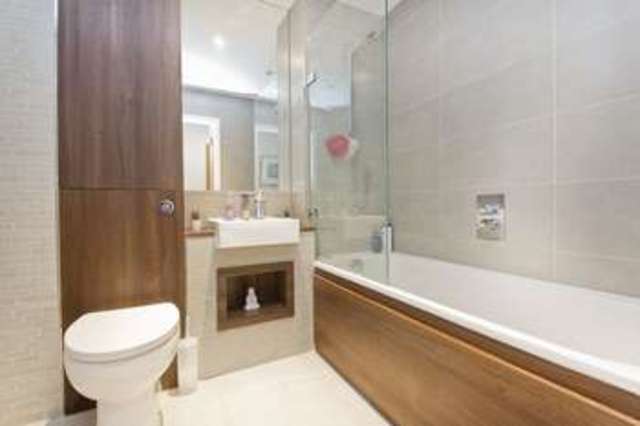  Image of 1 bedroom Flat for sale in Seven Sea Gardens London E3 at 10 Seven Sea Gardens Caspian Wharf London, E3 3GW