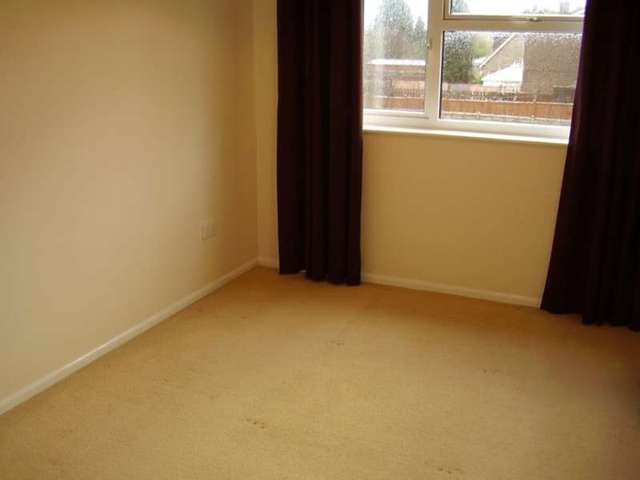  Image of 1 bedroom Flat for sale in Castle Avenue Duston Northampton NN5 at Duston Northampton Duston, NN5 6JZ