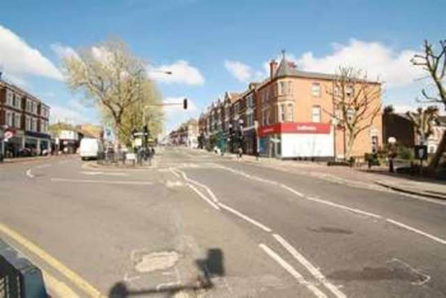  Image of Studio flat to rent in Chamberlayne Road London NW10 at Chamberlayne Road Kensal Rise Kensal Rise, NW10 3ND
