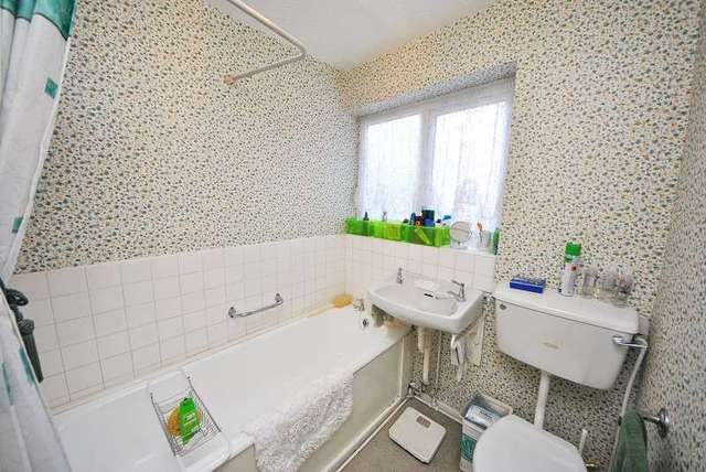  Image of 2 bedroom Ground Flat for sale in Cherry Road Southport PR8 at Cherry Road  Southport, PR8 3RU