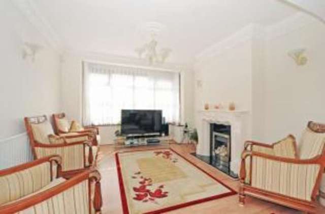  Image of 3 bedroom Semi-Detached house for sale in Cherrydown Avenue London E4 at Chingford  Chingford, E4 8DU
