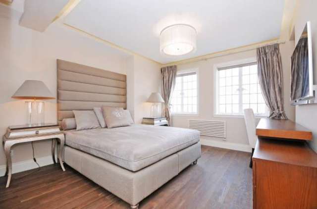  Image of 2 bedroom Apartment for sale in Baker Street London NW1 at Chiltern Court Baker Street London, NW1 5SJ