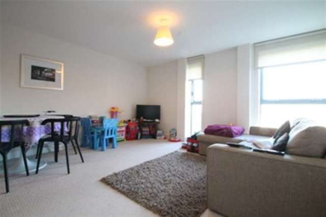  Image of 1 bedroom Flat to rent in London Road Croydon CR0 at Croydon, CR0 2NS