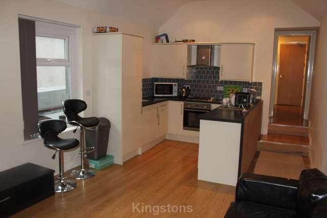  Image of 1 bedroom Flat to rent in City Road Roath Cardiff CF24 at City Rd Roath Cardiff, CF24 3JE