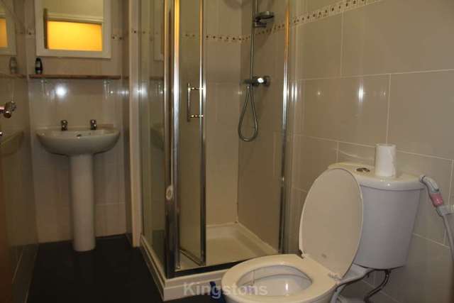  Image of 1 bedroom Flat to rent in City Road Roath Cardiff CF24 at City Rd Roath Cardiff, CF24 3JE