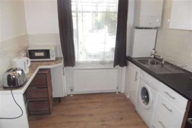  Image of Studio flat to rent in Clyde Road Addiscombe Croydon CR0 at Croydon, CR0 6SW