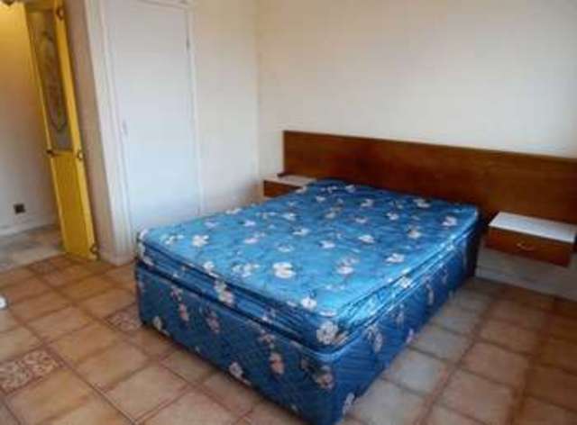  Image of 1 bedroom Flat to rent in Collingwood Road Sutton SM1 at Collingwood Road  SUTTON, SM1 1RX