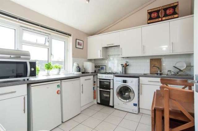  Image of 1 bedroom Flat for sale in Conistone Way London N7 at Islington London Caledonian Road, N7 9DD