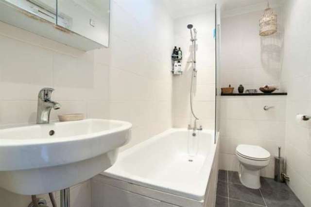  Image of 1 bedroom Flat for sale in Conistone Way London N7 at Islington London Caledonian Road, N7 9DD