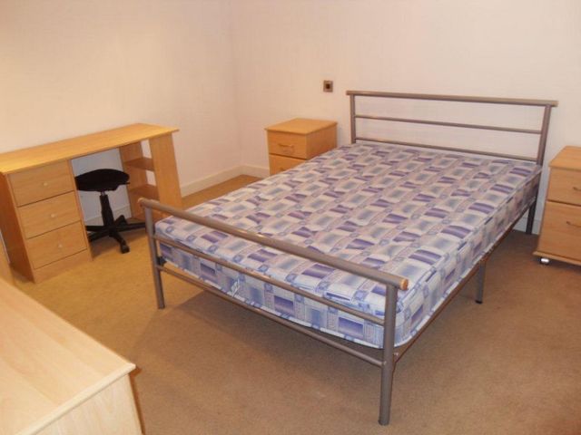  Image of 2 bedroom Apartment to rent in Henry Street Manchester M4 at 1 Henry Street  Manchester City, M4 5DA