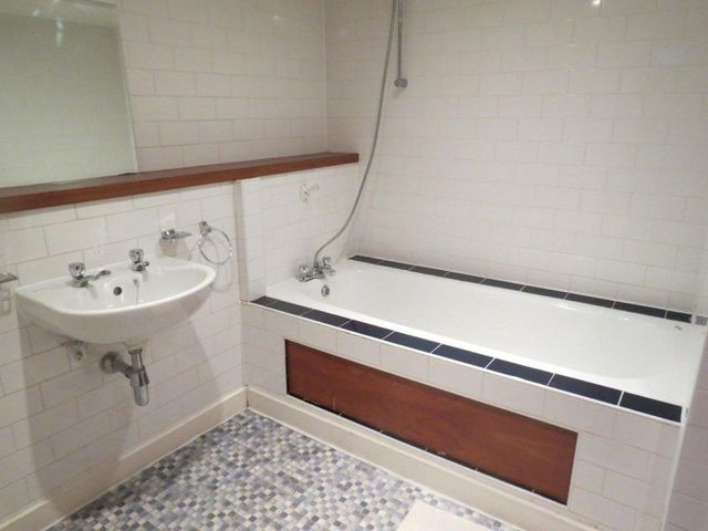  Image of 2 bedroom Apartment to rent in Henry Street Manchester M4 at 1 Henry Street  Manchester City, M4 5DA