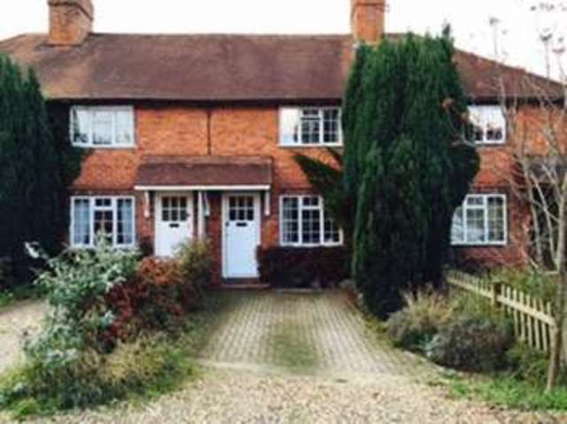  Image of 2 bedroom Terraced house to rent in Sutton Road Cookham Maidenhead SL6 at Blackbutts Cottages  Cookham, SL6 9RE
