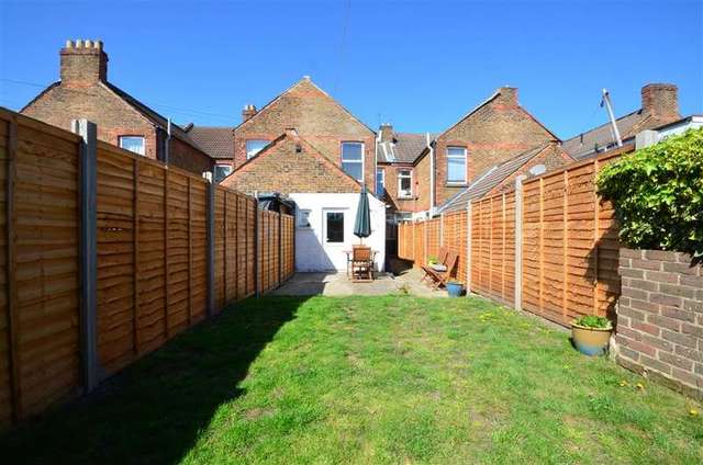  Image of 2 bedroom Terraced house for sale in Copnor Road Portsmouth PO3 at Copnor Portsmouth Portsmouth, PO3 5BZ