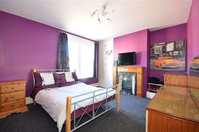 Image of 2 bedroom Terraced house for sale in Copnor Road Portsmouth PO3 at Copnor Portsmouth Portsmouth, PO3 5BZ
