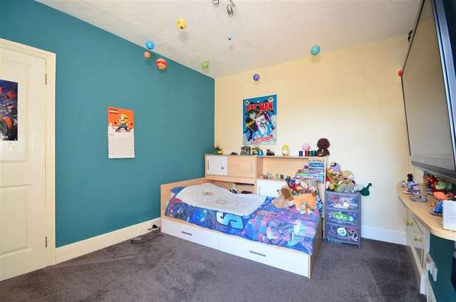  Image of 2 bedroom Terraced house for sale in Copnor Road Portsmouth PO3 at Copnor Portsmouth Portsmouth, PO3 5BZ