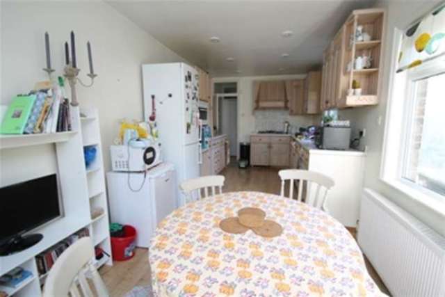  Image of 4 bedroom Detached house to rent in Courtney Road Croydon CR0 at Croydon, CR0 4LS