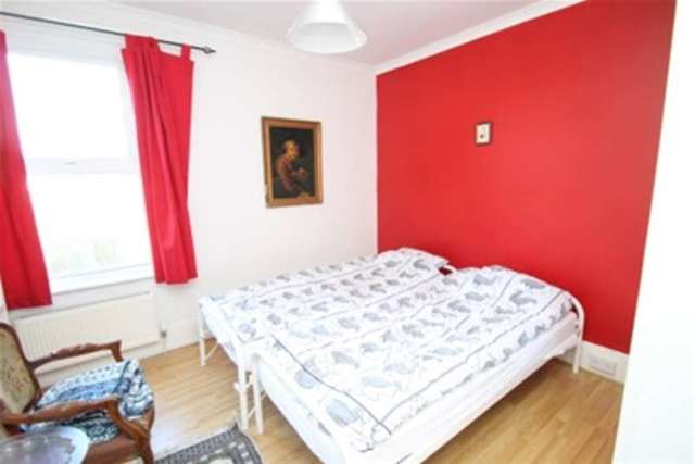 Image of 4 bedroom Detached house to rent in Courtney Road Croydon CR0 at Croydon, CR0 4LS