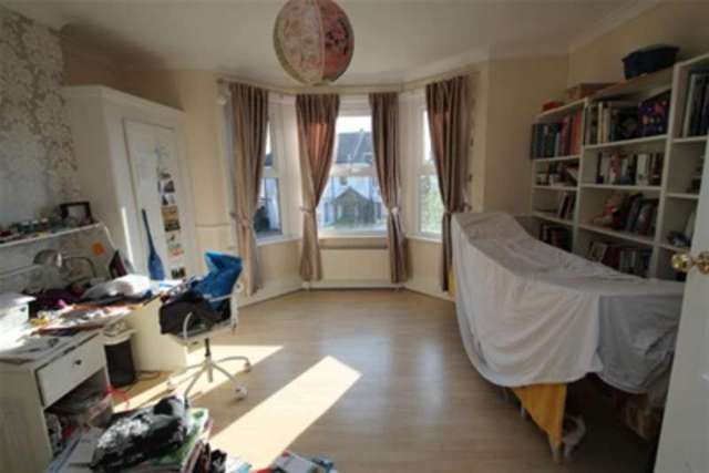  Image of 4 bedroom Detached house to rent in Courtney Road Croydon CR0 at Croydon, CR0 4LS