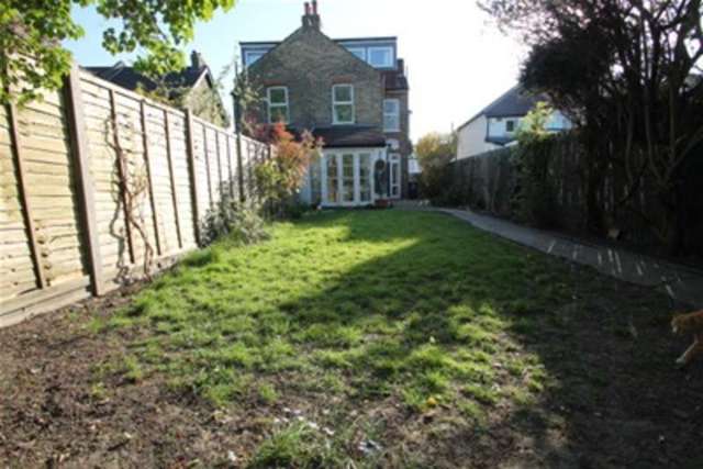  Image of 4 bedroom Detached house to rent in Courtney Road Croydon CR0 at Croydon, CR0 4LS