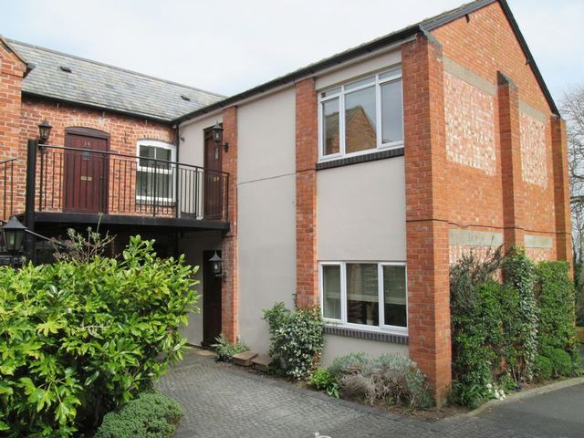  Image of 1 bedroom Flat for sale in Mount Pleasant Batchley Redditch B97 at Mount Pleasant  Redditch, B97 4JT