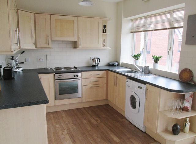  Image of 1 bedroom Flat for sale in Mount Pleasant Batchley Redditch B97 at Mount Pleasant  Redditch, B97 4JT
