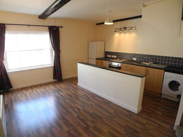  Image of 2 bedroom Flat to rent in Cross Street Bungay NR35 at Cross Street Bungay Suffolk, NR35 1AU
