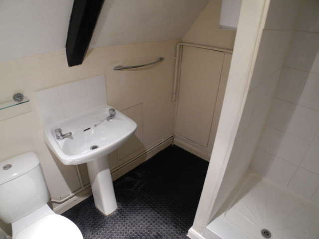  Image of 2 bedroom Flat to rent in Cross Street Bungay NR35 at Cross Street Bungay Suffolk, NR35 1AU