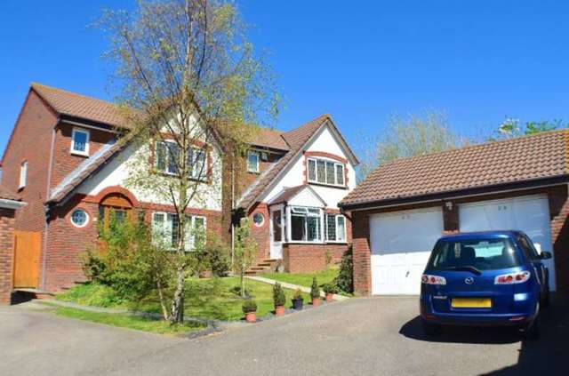  Image of 3 bedroom Detached house for sale in Cuckmere Drive Stone Cross Pevensey BN24 at Cuckmere Drive Stone Cross Stone Cross, BN24 5PT