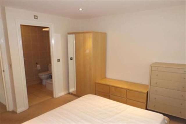  Image of 2 bedroom Flat to rent in Curzon Place Gateshead NE8 at Gateshead, NE8 2ER