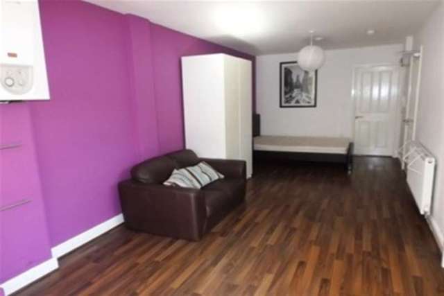  Image of Flat to rent in Lambert Street Sheffield S3 at Sheffield, S3 7BG