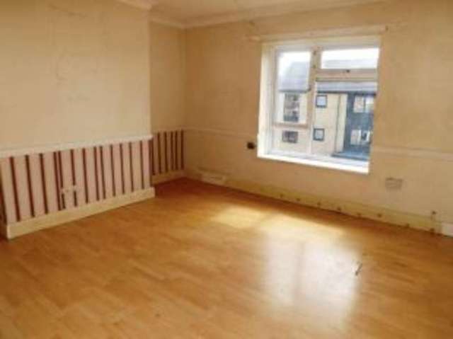  Image of 2 bedroom Flat for sale in Darlington Gardens Romford RM3 at Darlington Gardens Romford Harold Hill, RM3 7XJ